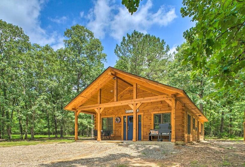 Falling Star  Eagletown Cabin W/ Hot Tub: Pets Ok