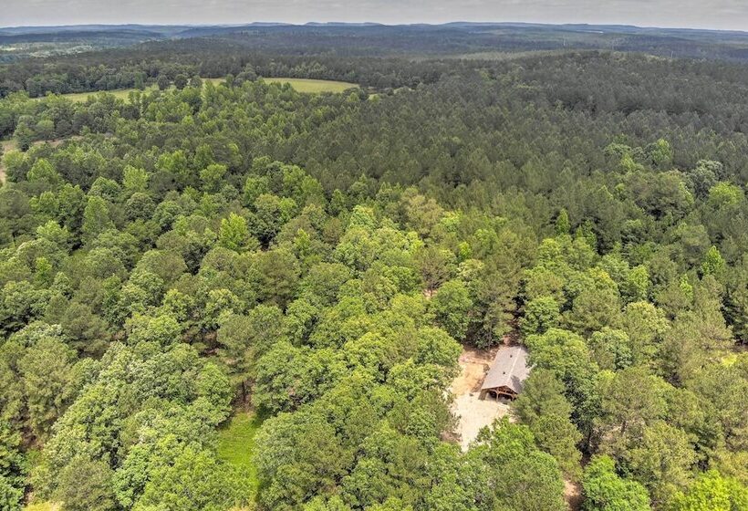 Falling Star  Eagletown Cabin W/ Hot Tub: Pets Ok