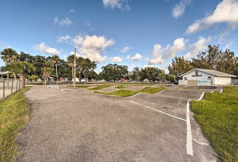 Dog Friendly Home W/ Yard ~ 6 Miles To The Beach!