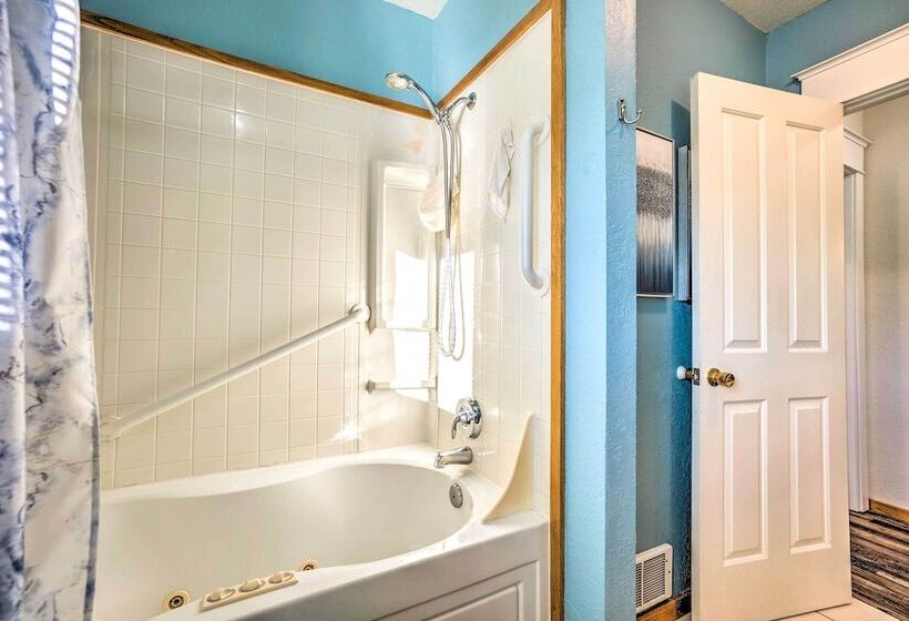 Pet Friendly North Bend Home W/ Bay Views!