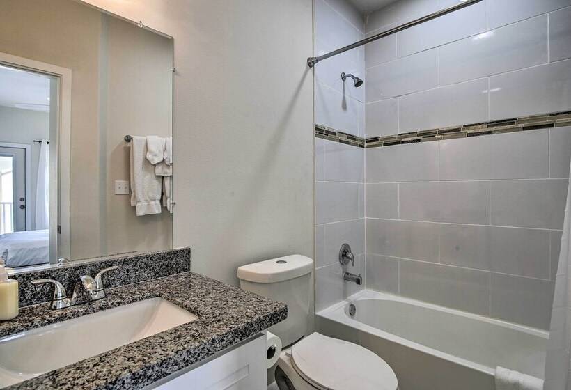 Pet Friendly Port Isabel Home: 5 Mi To Beach!