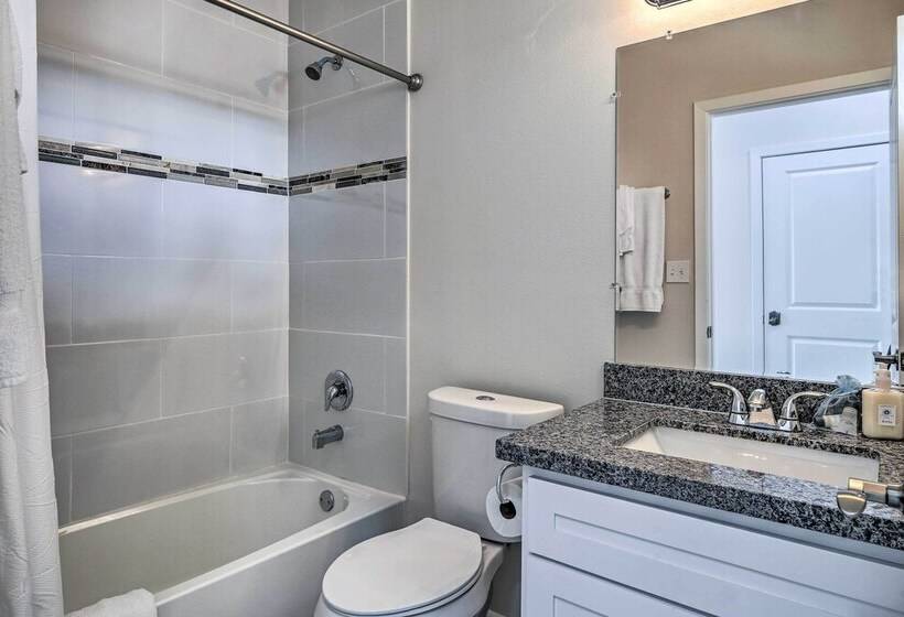 Pet Friendly Port Isabel Home: 5 Mi To Beach!