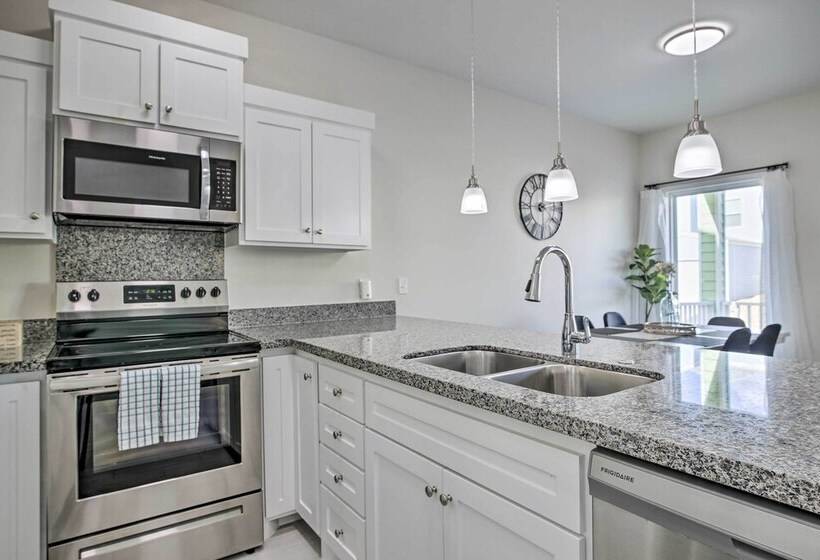 Pet Friendly Port Isabel Home: 5 Mi To Beach!