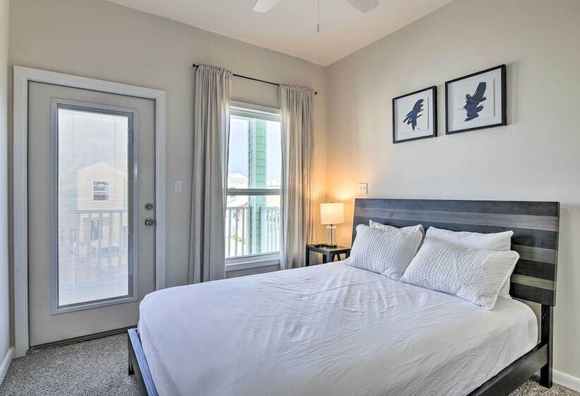 Pet Friendly Port Isabel Home: 5 Mi To Beach!