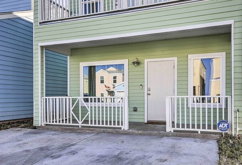 Pet Friendly Port Isabel Home: 5 Mi To Beach!