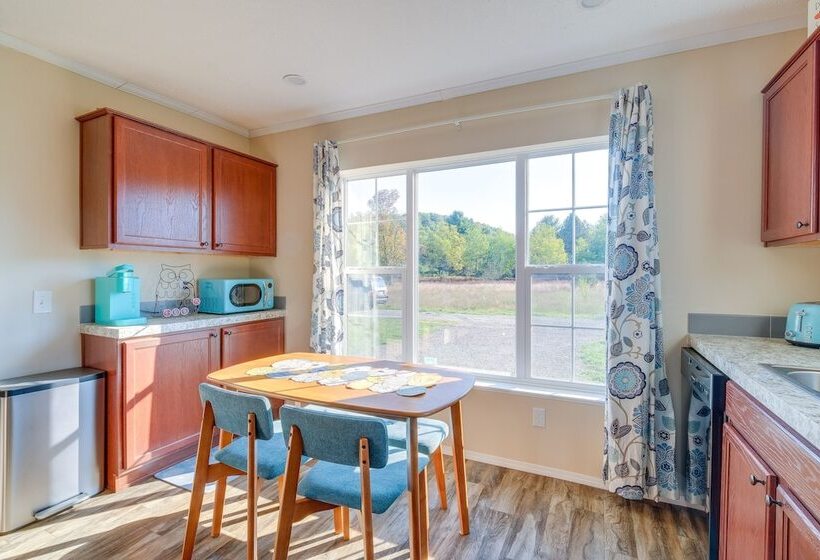 16 Mi To Shanty Creek Resort: Rapid City Getaway