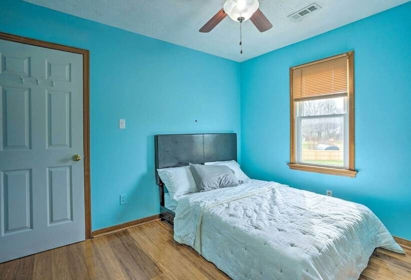 Richmond Area Home W/ Game Room & Patio!