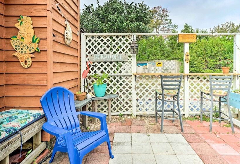 Pet Friendly Wilmington Home W/ Fenced Yard!