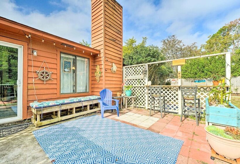 Pet Friendly Wilmington Home W/ Fenced Yard!