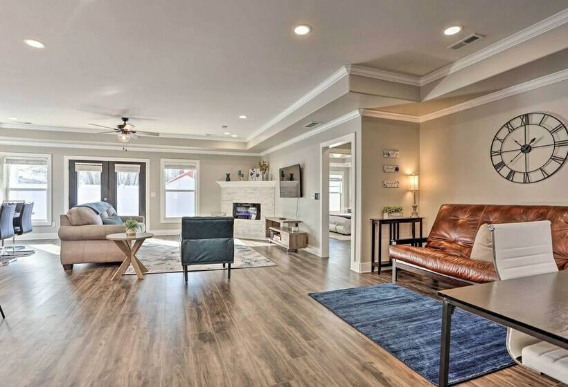 Petfriendly Home, 5 Mi To Dtwn Louisville!