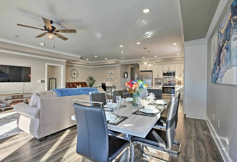 Petfriendly Home, 5 Mi To Dtwn Louisville!