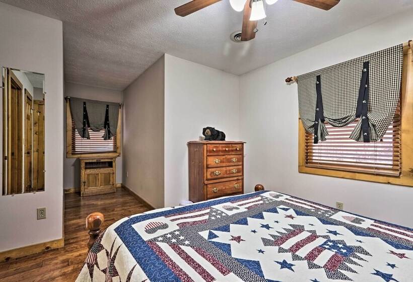 Pigeon Forge Cabin W/ Hot Tub, 12 Mi To Dollywood!