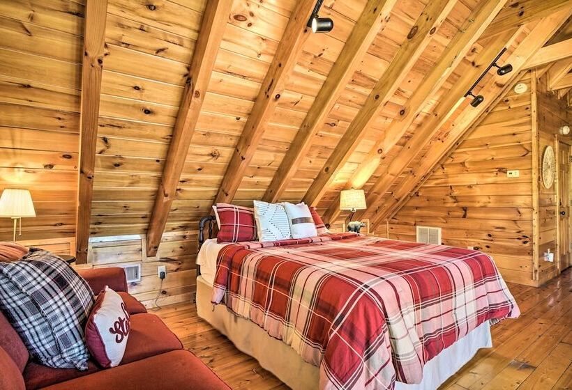 Pigeon Forge Cabin W/ Amazing Mountain Views!