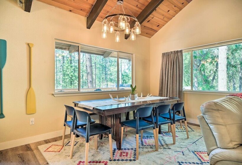 Pine Mountain Cabin W/ Hot Tub, 2 Mins To Marina!