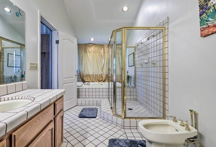 Pine Mountain Lake Home W/ Decks, Golf Course View