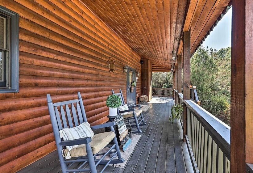 Piney Creek Mountain View Cabin W/ Wraparound Deck