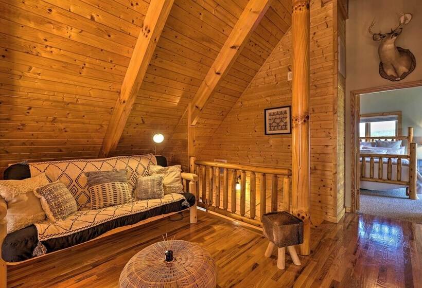 Piney Creek Mountain View Cabin W/ Wraparound Deck