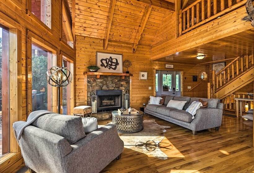 Piney Creek Mountain View Cabin W/ Wraparound Deck