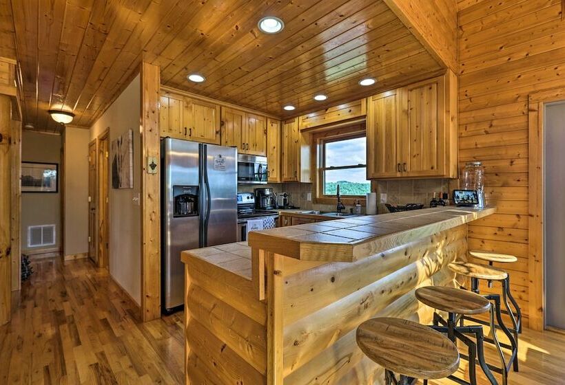 Piney Creek Mountain View Cabin W/ Wraparound Deck