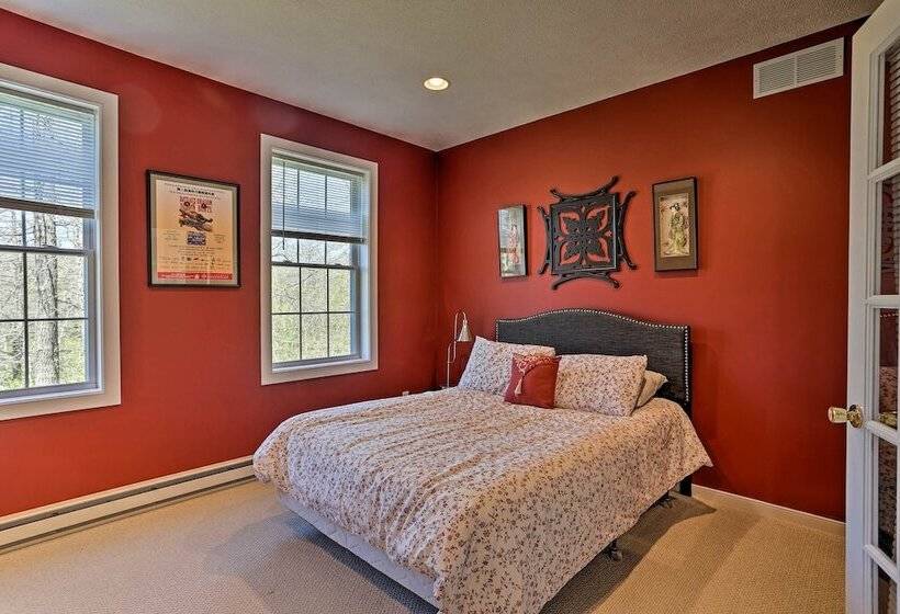 6 Mi To Kalahari: Pocono Pines Golf Course Home!