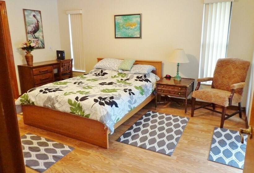 Pristine Spring Hill House W/ Private Pool & Lanai