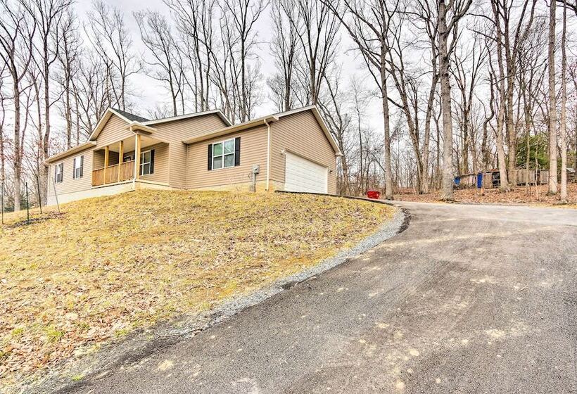 Private Mountain Home Near Shenandoah River!