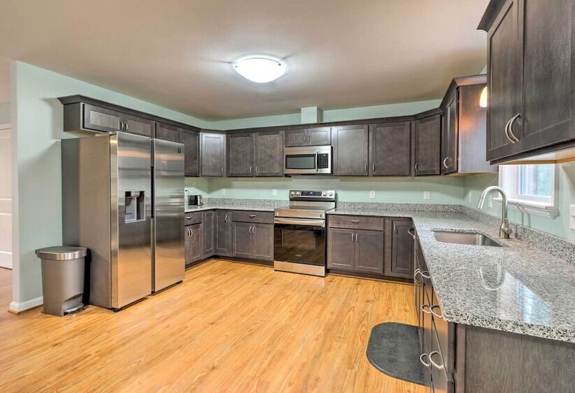 Private Mountain Home Near Shenandoah River!