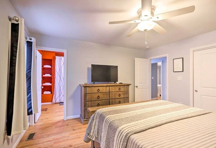 Private Mountain Home Near Shenandoah River!