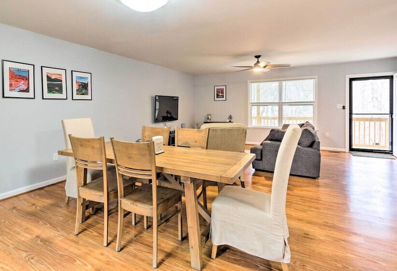 Private Mountain Home Near Shenandoah River!