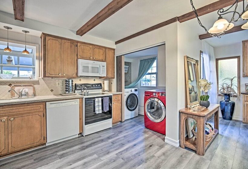 Quaint La Mesa Home With Beautiful Sunsets!