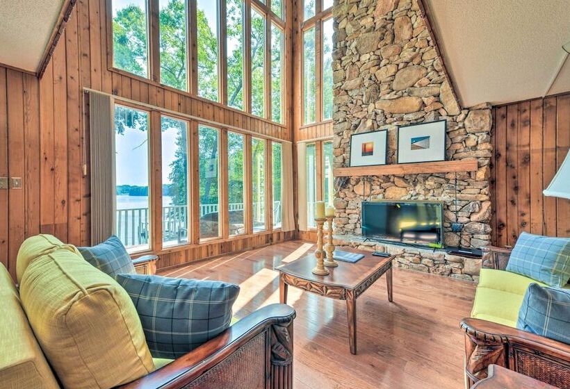 Quaint Lake Norman Home W/ Boat Dock + Grill!