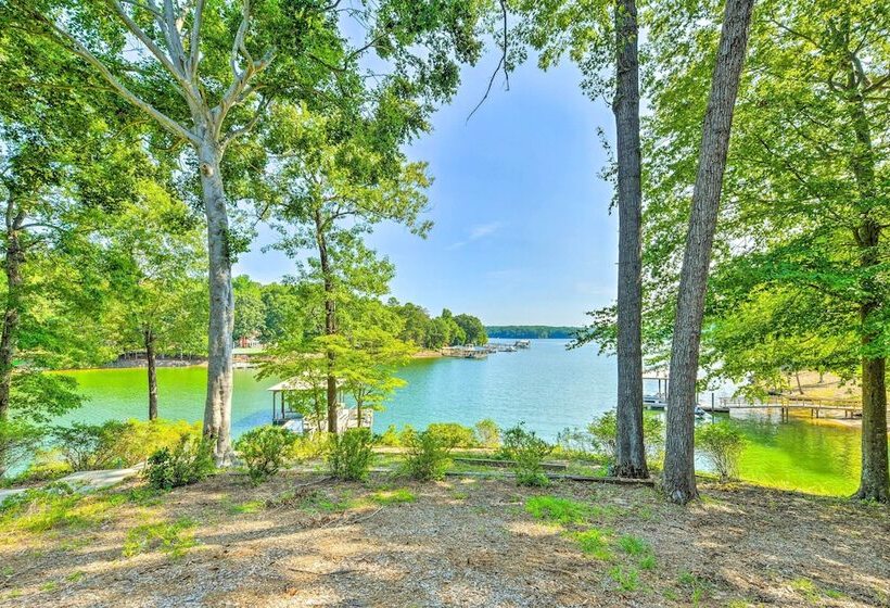 Quaint Lake Norman Home W/ Boat Dock + Grill!