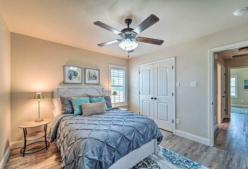 Quaint Lubbock Home ~ 6 Mi To Ttu + Downtown!