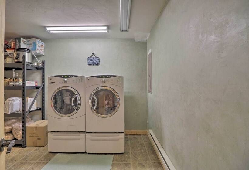 Quiet + Elegant Whitefish Home W/ Hot Tub