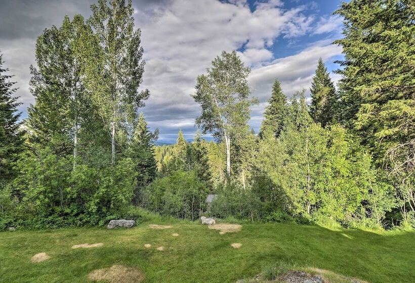 Quiet + Elegant Whitefish Home W/ Hot Tub