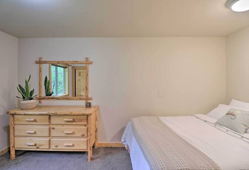 Quiet + Elegant Whitefish Home W/ Hot Tub