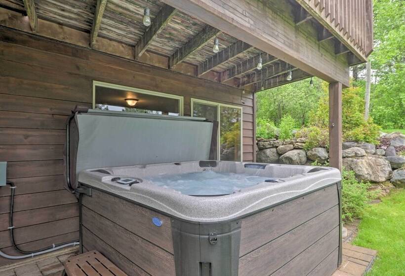 Quiet + Elegant Whitefish Home W/ Hot Tub