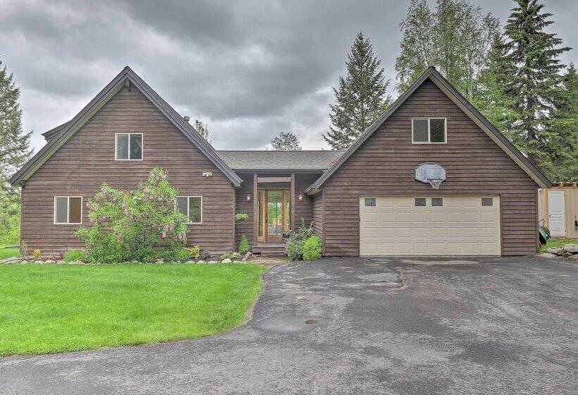 Quiet + Elegant Whitefish Home W/ Hot Tub
