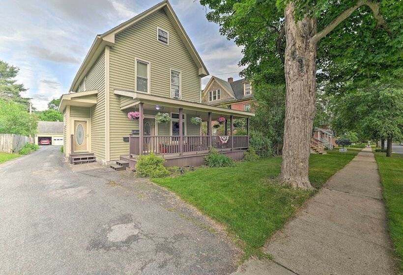 Quiet Oneonta Home Walk To Historic Dtwn!