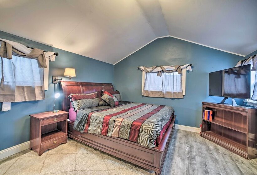 Quiet Oneonta Home Walk To Historic Dtwn!