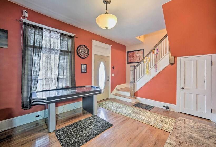 Quiet Oneonta Home Walk To Historic Dtwn!