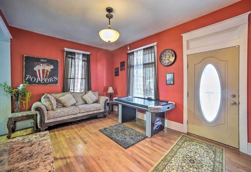 Quiet Oneonta Home Walk To Historic Dtwn!