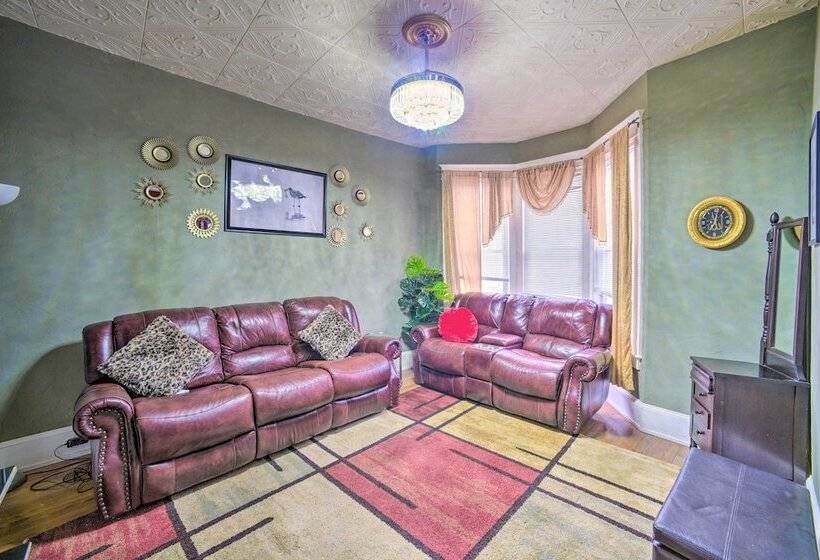 Quiet Oneonta Home Walk To Historic Dtwn!