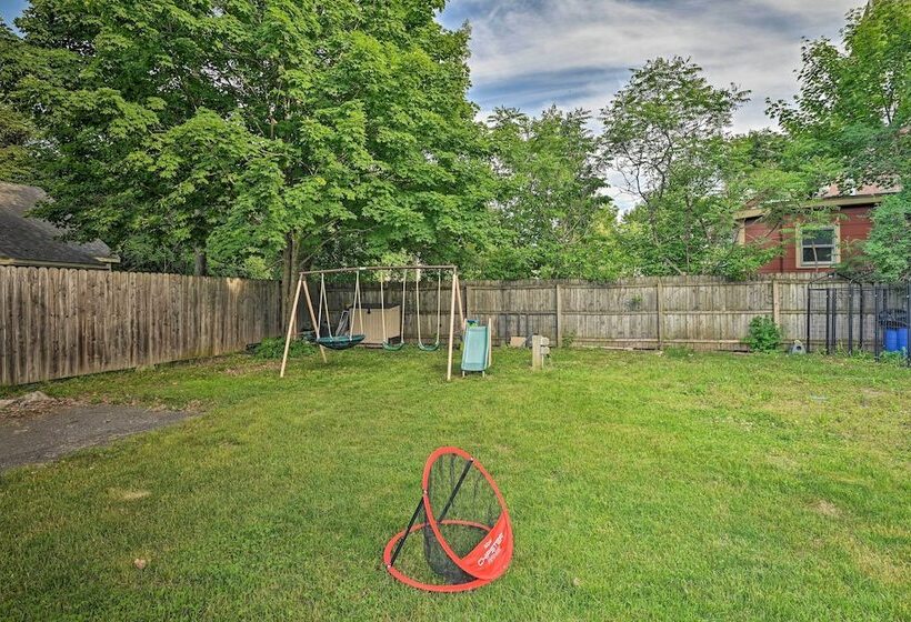 Quiet Oneonta Home Walk To Historic Dtwn!