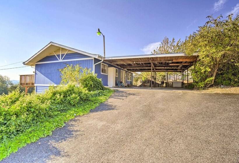Relaxing Poulsbo Duplex W/ Liberty Bay Views!