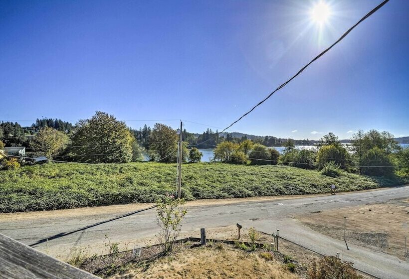 Relaxing Poulsbo Duplex W/ Liberty Bay Views!