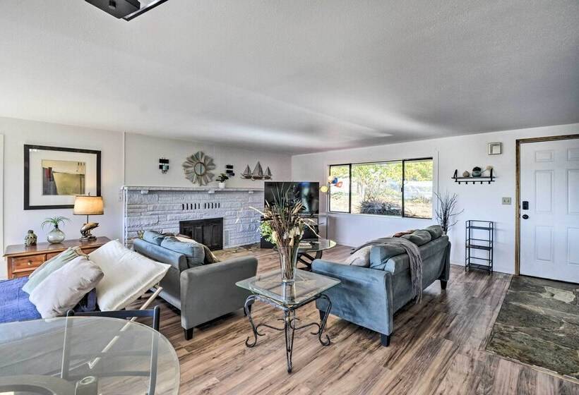 Relaxing Poulsbo Duplex W/ Liberty Bay Views!