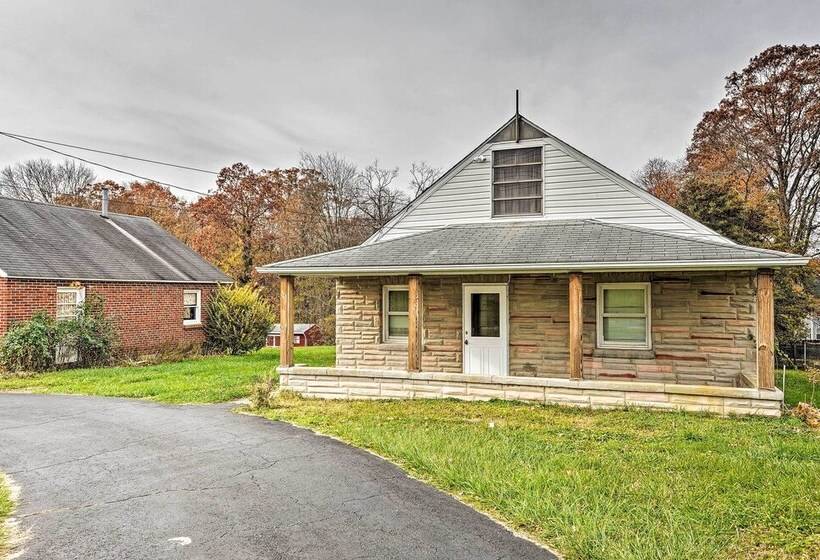 Remodeled Abingdon House W/ Spacious Yard!