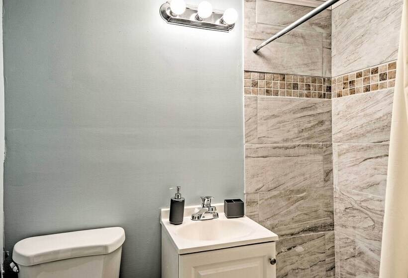 Remodeled Abingdon House W/ Spacious Yard!