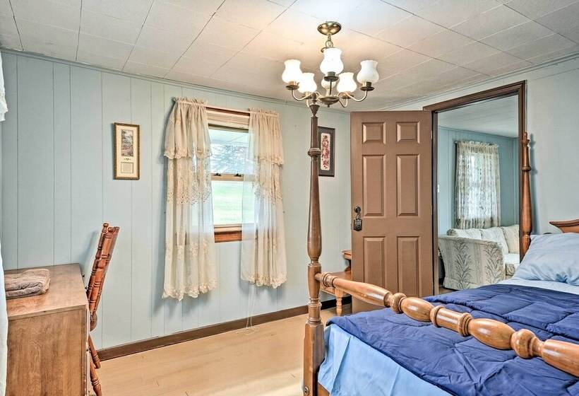 Remodeled Abingdon House W/ Spacious Yard!